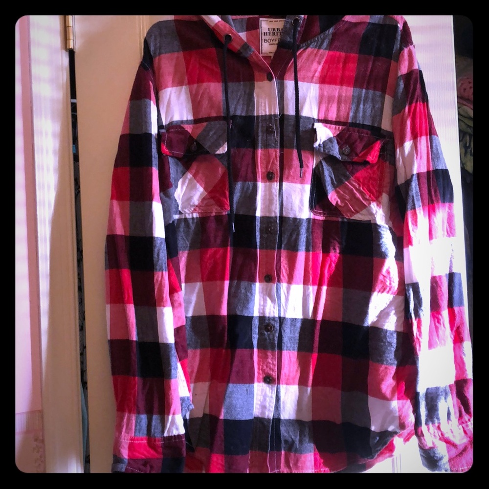 L/s Button down plaid boyfriend shirt/hood